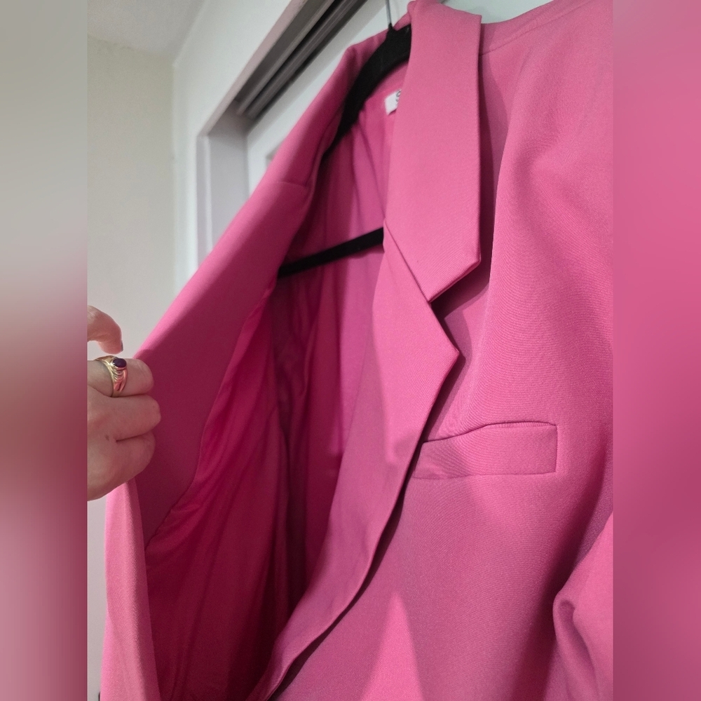 SLA The Label Pink Tailored Blazer – Chic Statement Piece - Picture 11 of 16